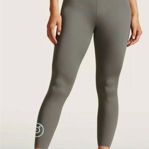 Nike Olive Green High-Waist Leggings with Logo